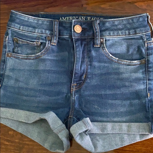 American Eagle Medium Wash Hi-Rise Shortie - Picture 1 of 7